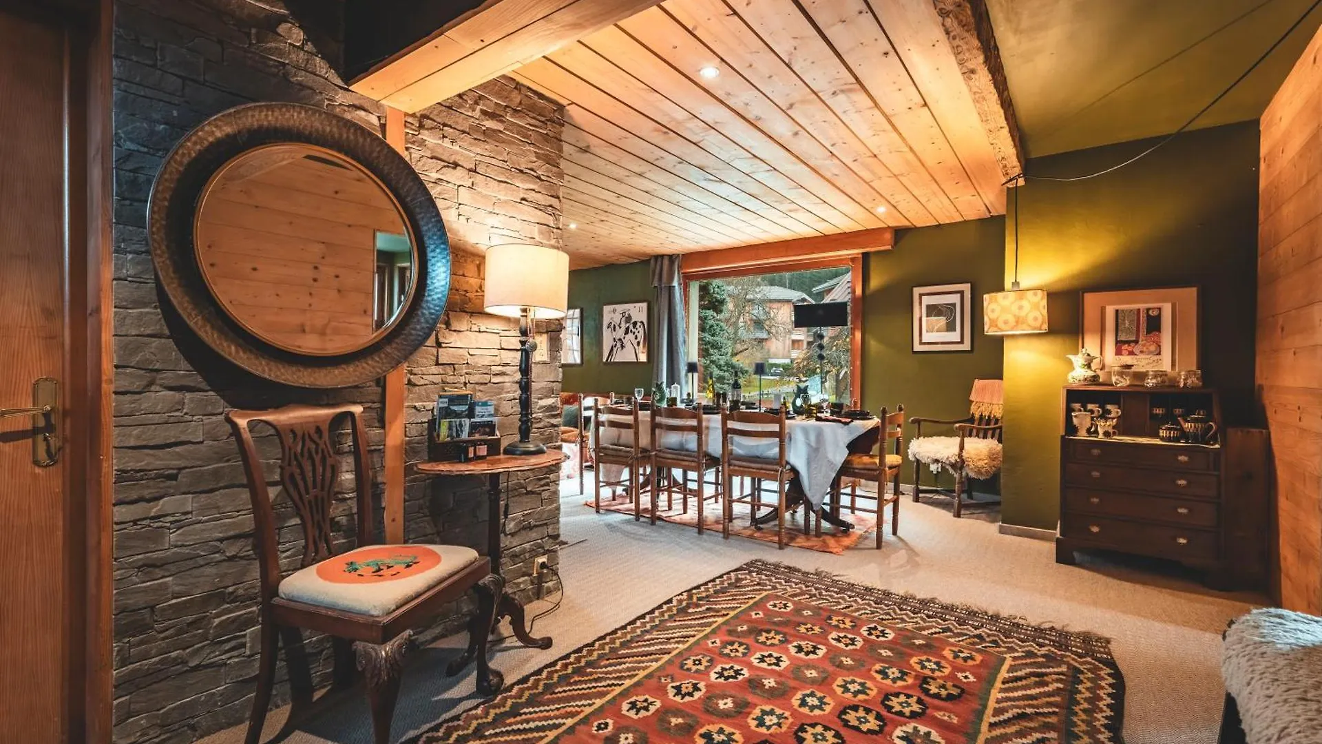 The Fat Fox Lodge, Morzine Montriond Lodge