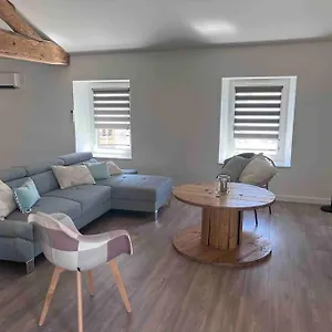  Apartment 7 Personnes